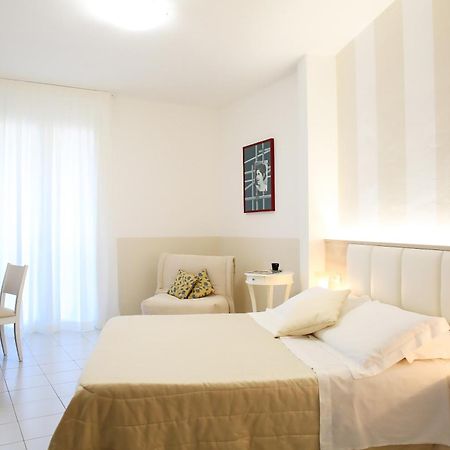 Hotel Rosmarina Marina di Grosseto Buitenkant foto