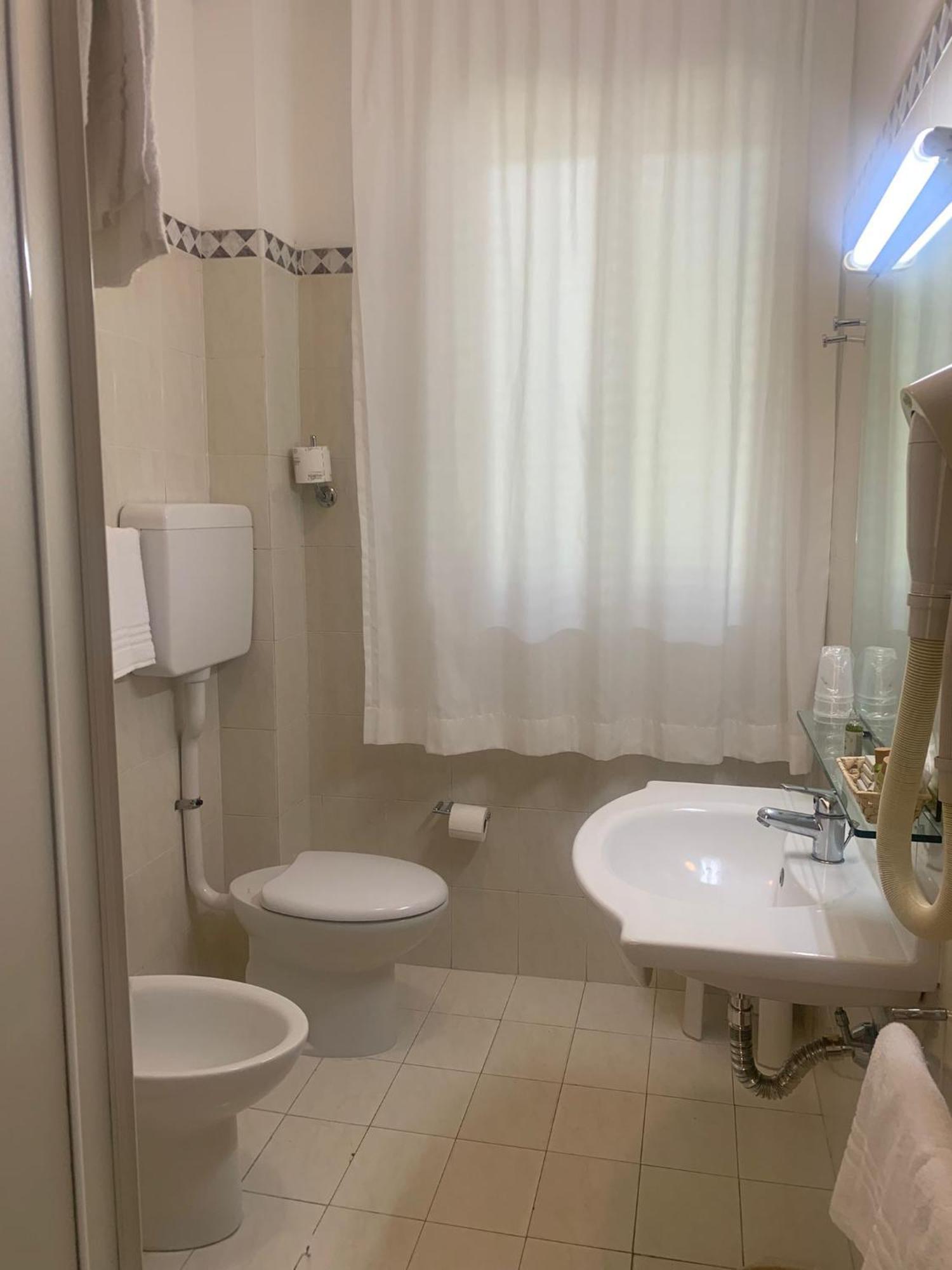 Hotel Rosmarina Marina di Grosseto Buitenkant foto